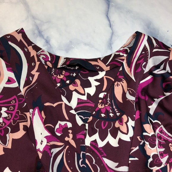 Banana Republic Purple Paisley V Back Satin Blouse - Picture 5 of 8